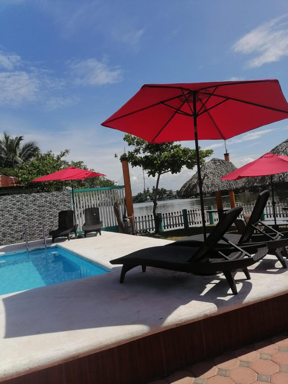 Hotel La Cueva Del Pirata Casitas Exterior photo