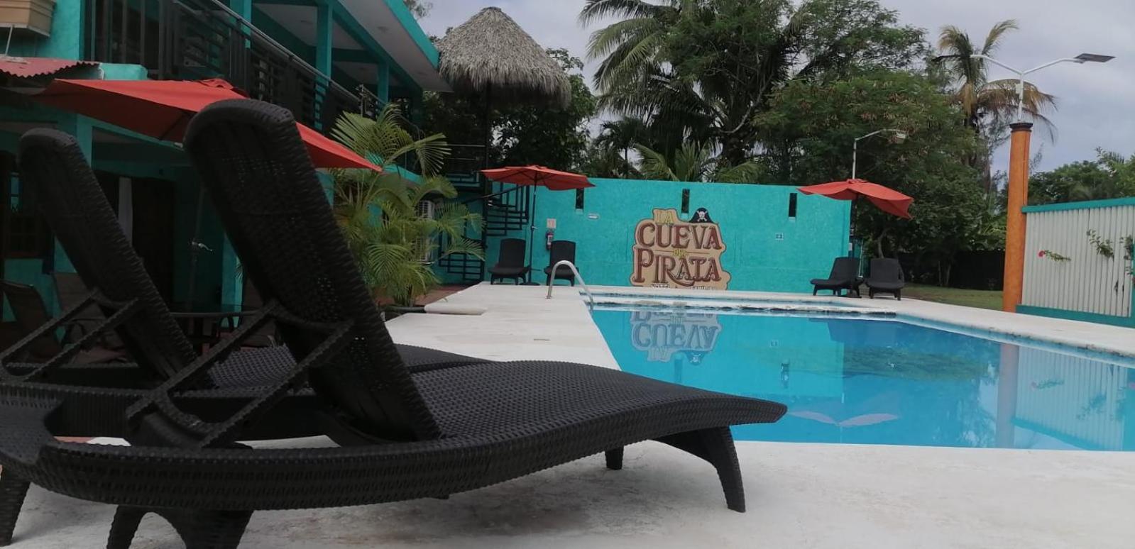 Hotel La Cueva Del Pirata Casitas Exterior photo