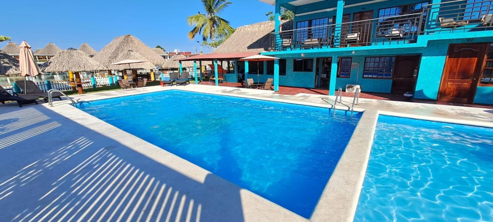 Hotel La Cueva Del Pirata Casitas Exterior photo